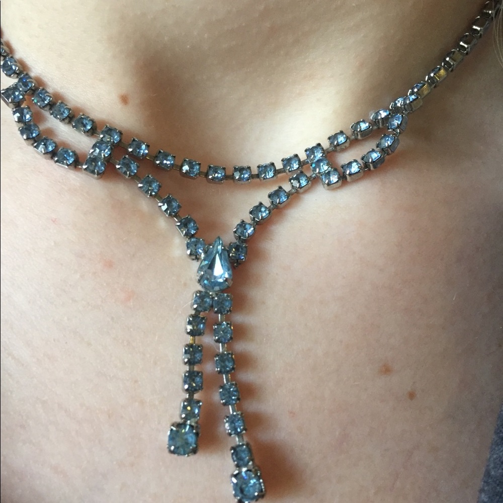 VINTAGE Lovely pale blue rhinestone